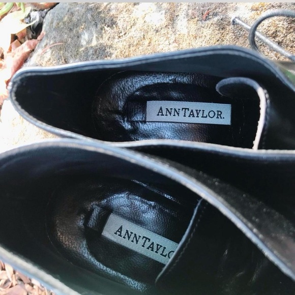 BLACK LEATHER ANKLE BOOTIES | ANN TAYLOR - Picture 4 of 6